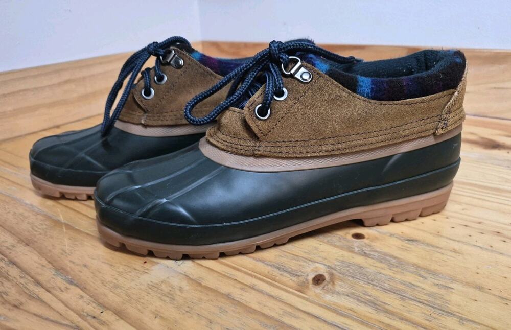 Womens Size 9 Bay Area Traders Duck Shoes/ Low Boots